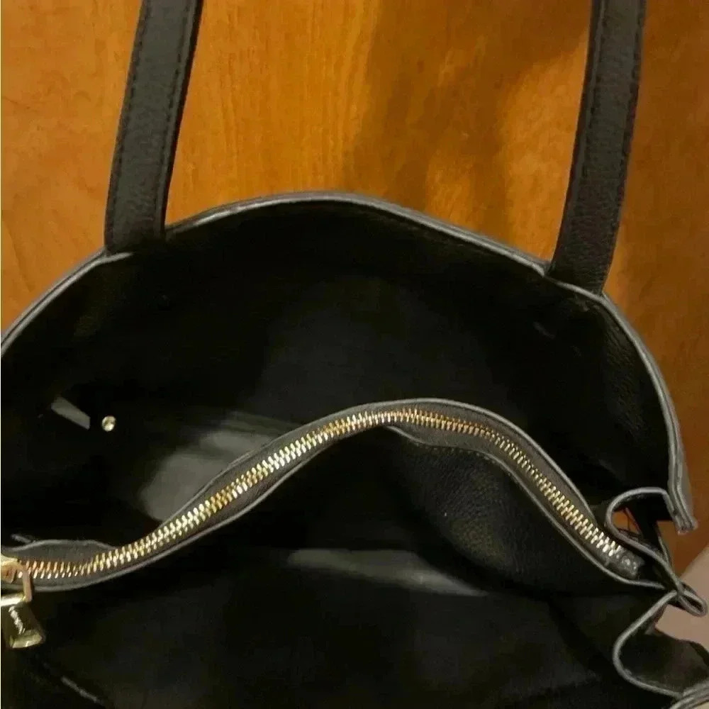 London Fog black purse - Picture 5 of 6